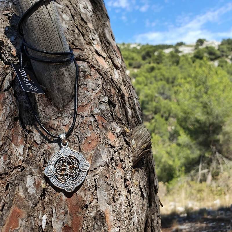 World clearance tree necklace